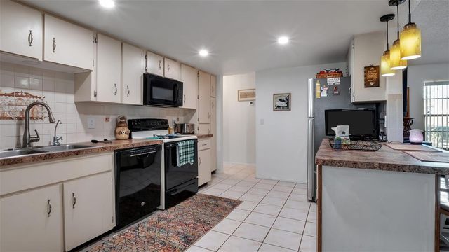 7630 VIENNA LANE, Port Richey, FL 34668