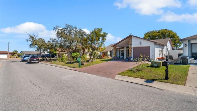 7630 VIENNA LANE, Port Richey, FL 34668