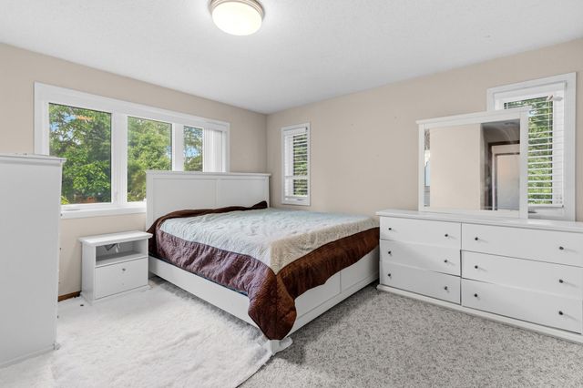 9887 Ilex Street NW, Coon Rapids, MN 55433