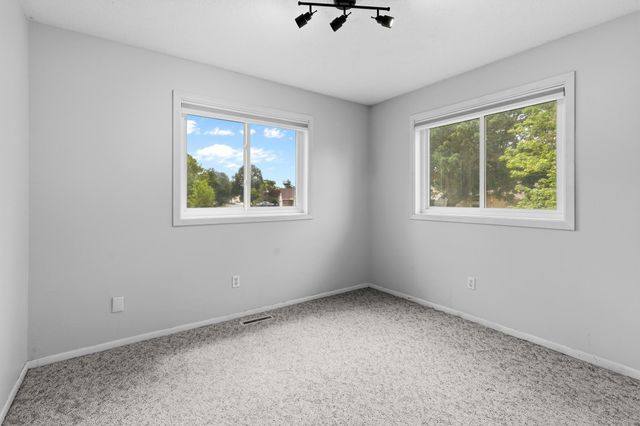 9887 Ilex Street NW, Coon Rapids, MN 55433