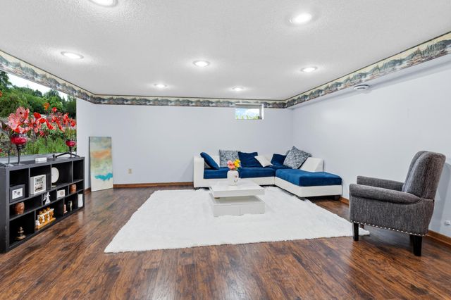 9887 Ilex Street NW, Coon Rapids, MN 55433