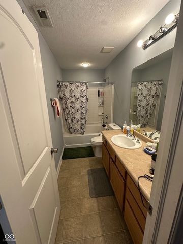 910 Angus Way, Indianapolis, IN 46217