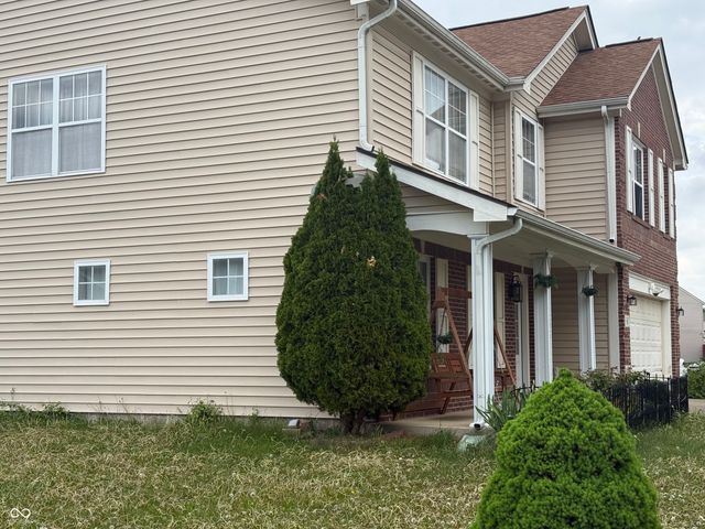 910 Angus Way, Indianapolis, IN 46217