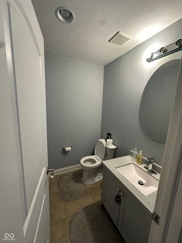 910 Angus Way, Indianapolis, IN 46217