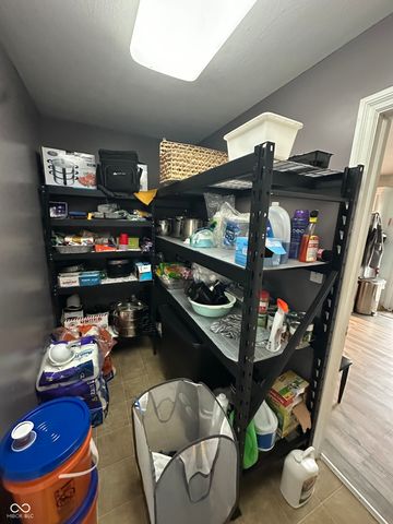 910 Angus Way, Indianapolis, IN 46217