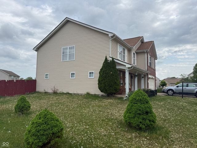 910 Angus Way, Indianapolis, IN 46217