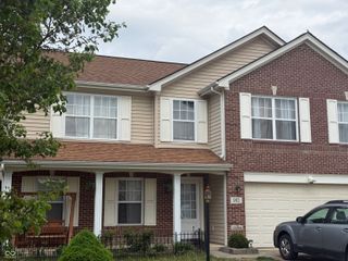910 Angus Way, Indianapolis, IN 46217