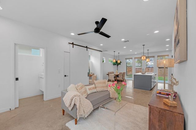 506 South Park DR 1, Austin, TX 78704