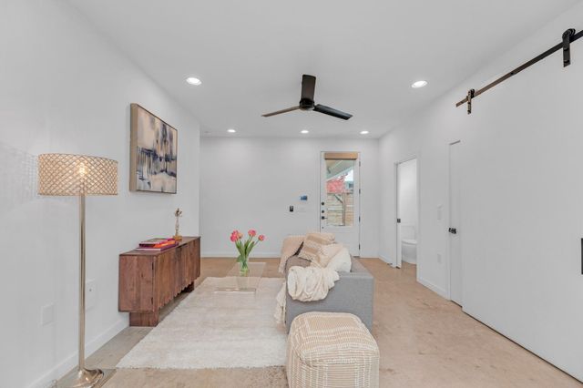 506 South Park DR 1, Austin, TX 78704