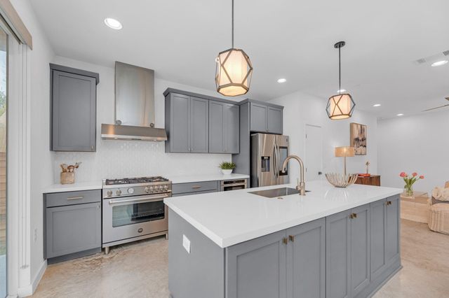 506 South Park DR 1, Austin, TX 78704