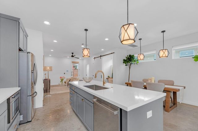 506 South Park DR 1, Austin, TX 78704