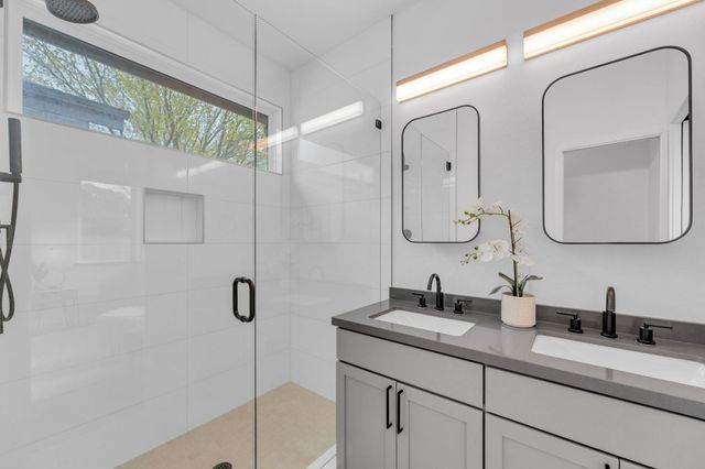 506 South Park DR 1, Austin, TX 78704