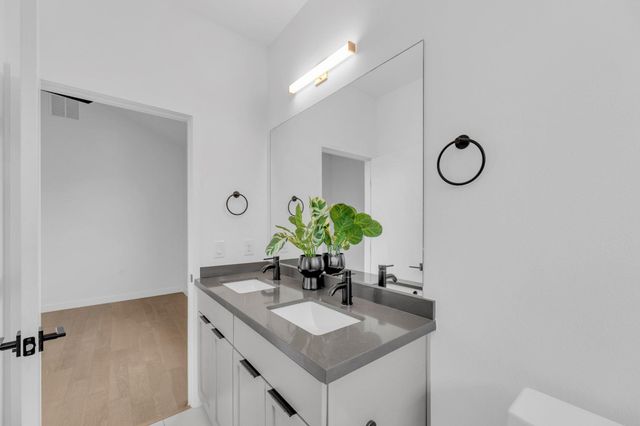 506 South Park DR 1, Austin, TX 78704