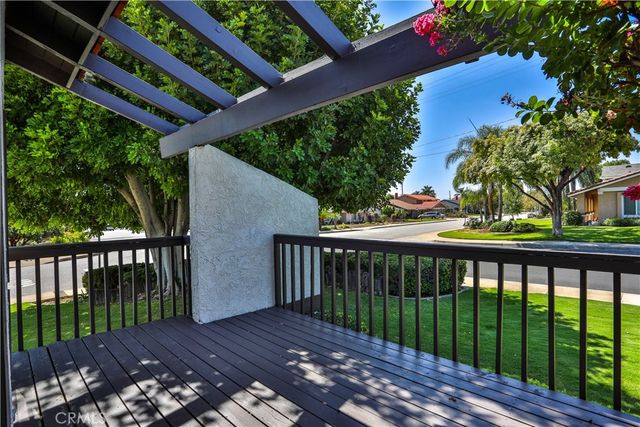 2009 VINEWOOD Street, La Verne, CA 91750