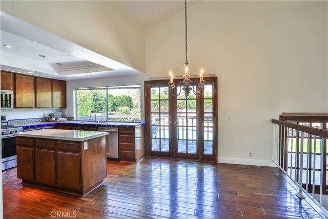 2009 VINEWOOD Street, La Verne, CA 91750
