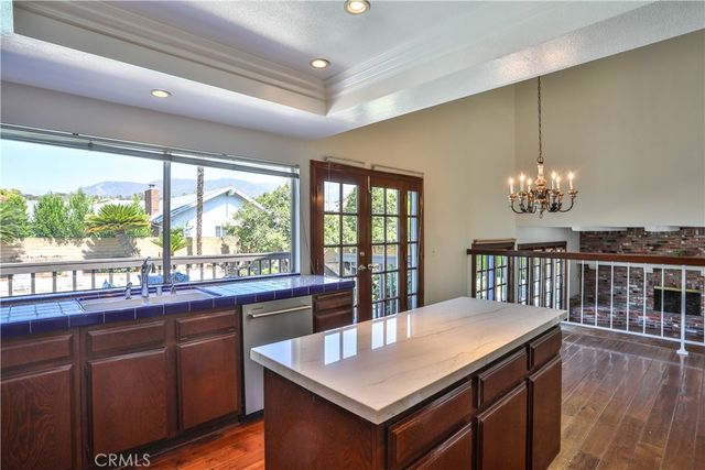2009 VINEWOOD Street, La Verne, CA 91750