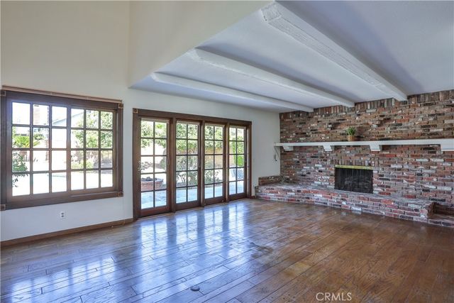 2009 VINEWOOD Street, La Verne, CA 91750