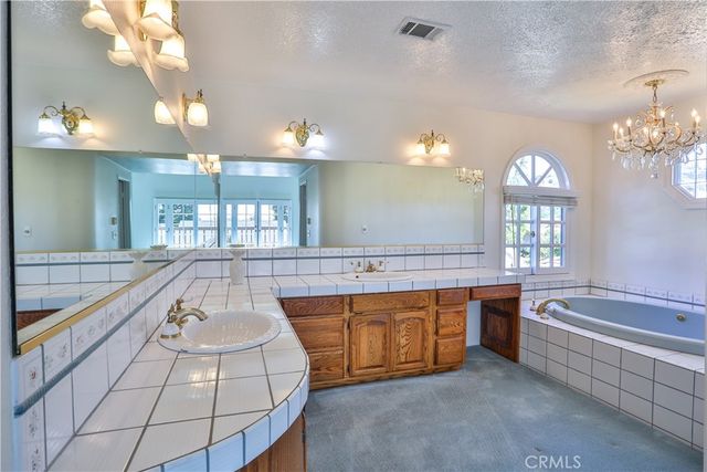 2009 VINEWOOD Street, La Verne, CA 91750