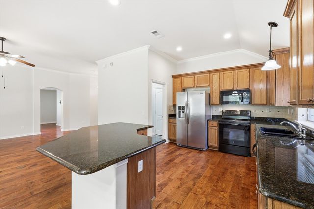 9608 Lindenwood Trail, Denton, TX 76207