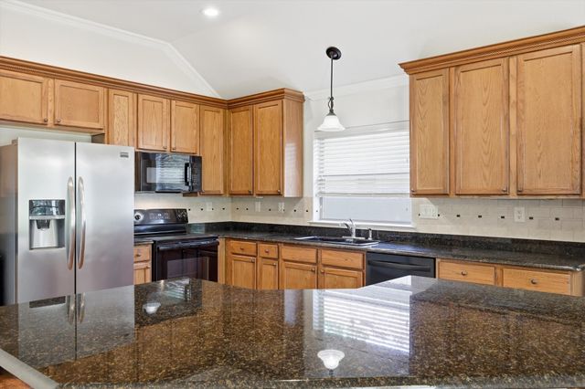 9608 Lindenwood Trail, Denton, TX 76207