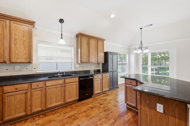 9608 Lindenwood Trail, Denton, TX 76207