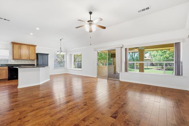 9608 Lindenwood Trail, Denton, TX 76207
