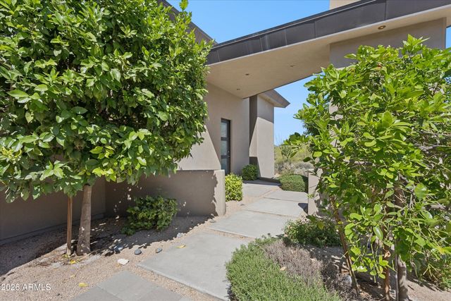 37021 N HOLIDAY Lane, Carefree, AZ 85377