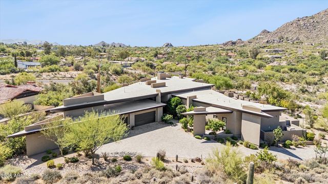 37021 N HOLIDAY Lane, Carefree, AZ 85377