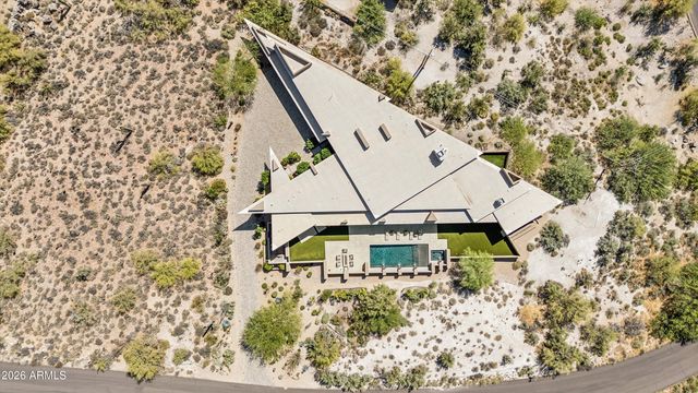 37021 N HOLIDAY Lane, Carefree, AZ 85377
