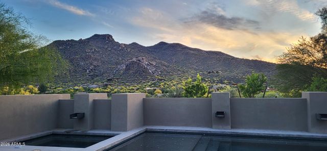37021 N HOLIDAY Lane, Carefree, AZ 85377