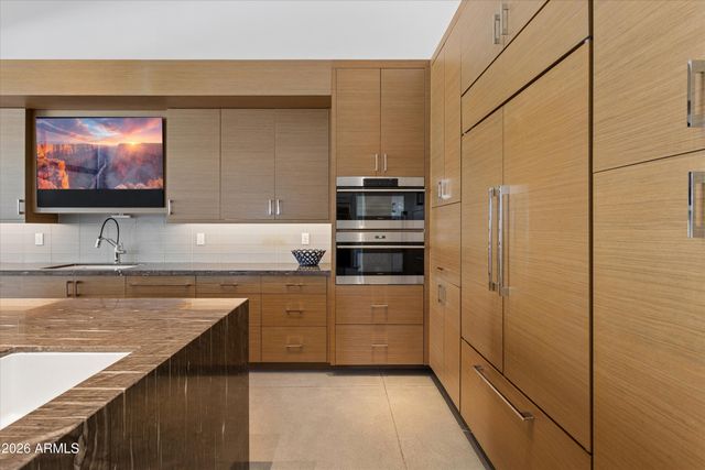 37021 N HOLIDAY Lane, Carefree, AZ 85377