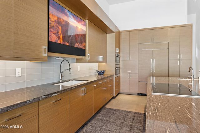 37021 N HOLIDAY Lane, Carefree, AZ 85377