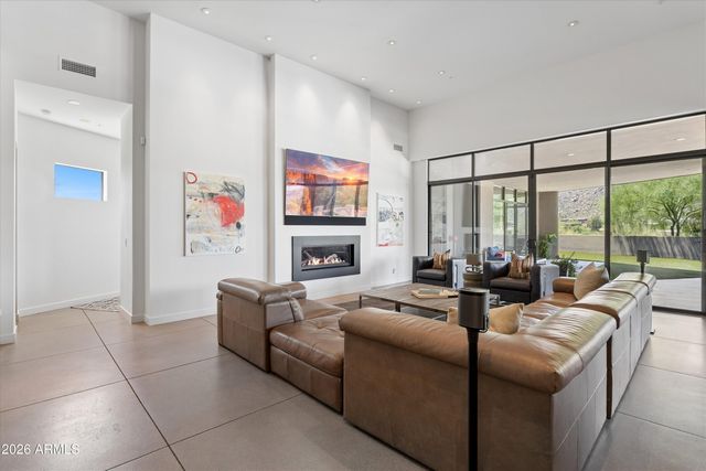 37021 N HOLIDAY Lane, Carefree, AZ 85377