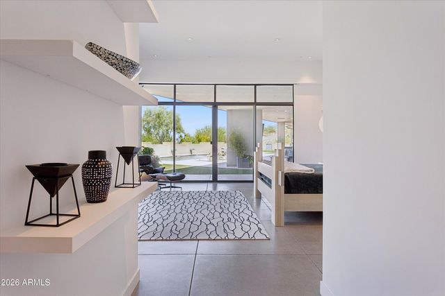 37021 N HOLIDAY Lane, Carefree, AZ 85377