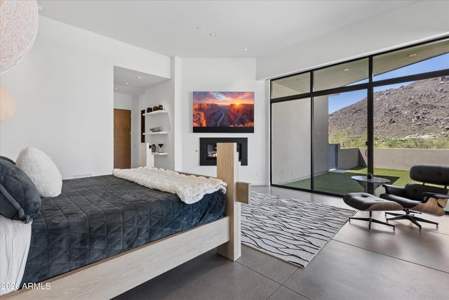 37021 N HOLIDAY Lane, Carefree, AZ 85377