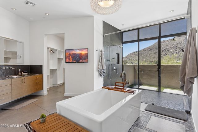 37021 N HOLIDAY Lane, Carefree, AZ 85377