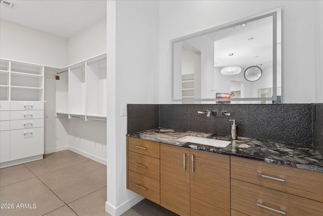 37021 N HOLIDAY Lane, Carefree, AZ 85377