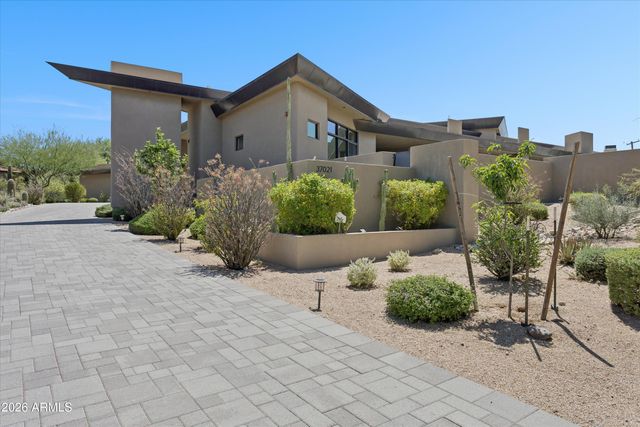 37021 N HOLIDAY Lane, Carefree, AZ 85377