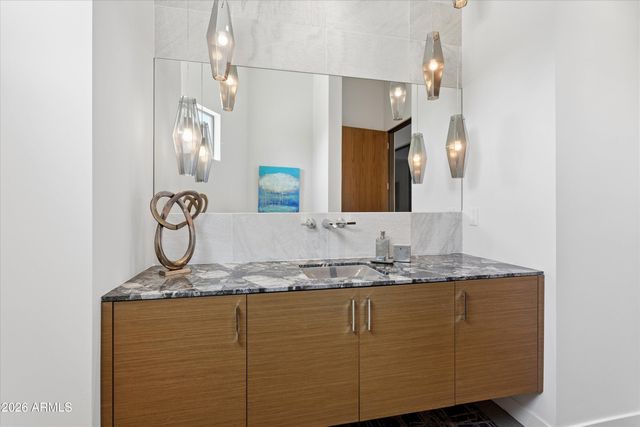 37021 N HOLIDAY Lane, Carefree, AZ 85377