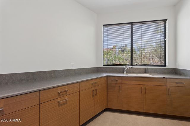 37021 N HOLIDAY Lane, Carefree, AZ 85377
