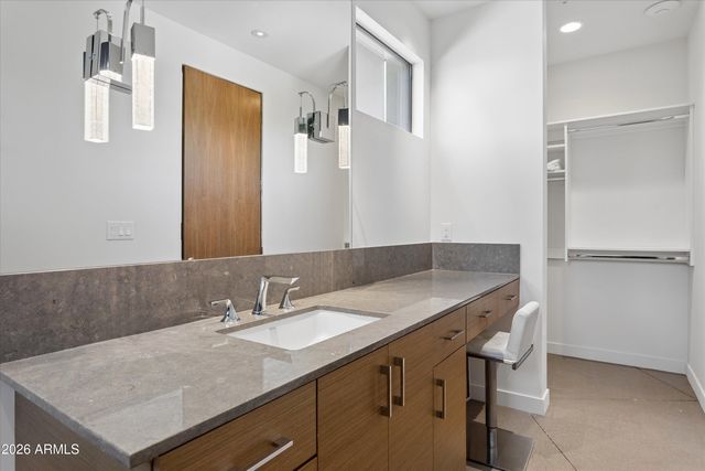 37021 N HOLIDAY Lane, Carefree, AZ 85377