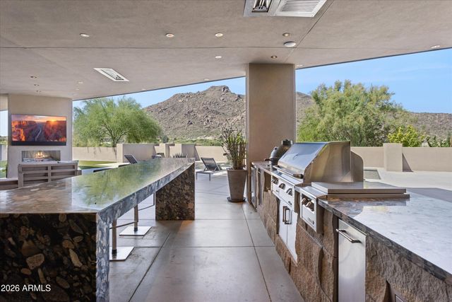 37021 N HOLIDAY Lane, Carefree, AZ 85377