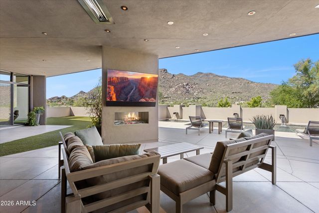 37021 N HOLIDAY Lane, Carefree, AZ 85377