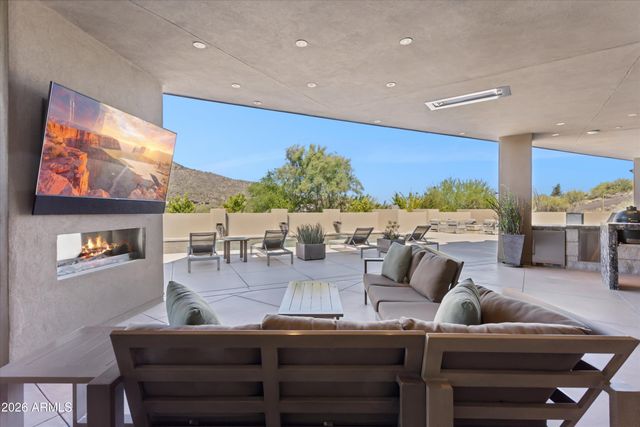 37021 N HOLIDAY Lane, Carefree, AZ 85377