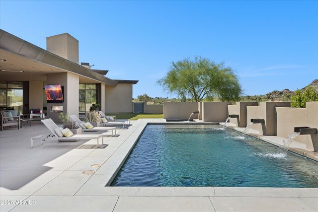 37021 N HOLIDAY Lane, Carefree, AZ 85377