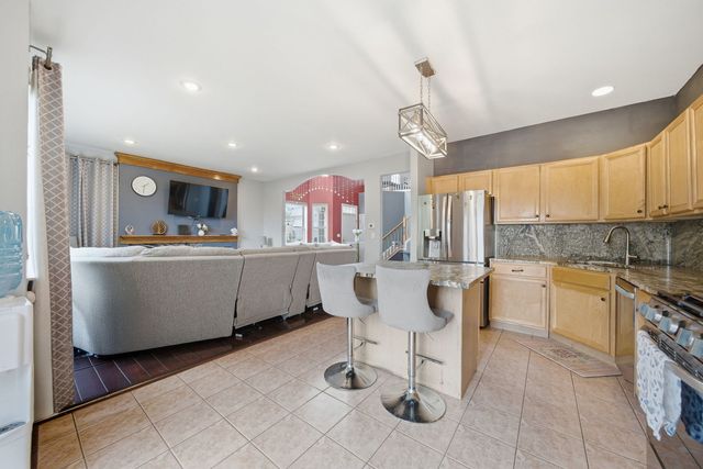 2021 CYPRESS Court, Glendale Heights, IL 60139