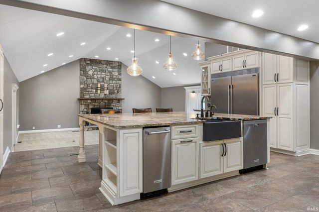 1800 E 430 S Road, Lafayette, IN 47909