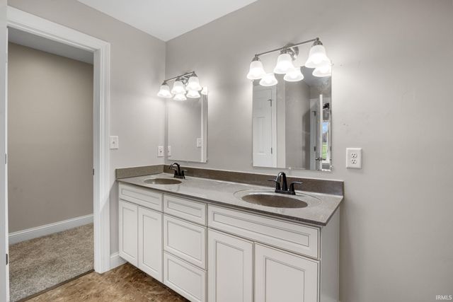 1800 E 430 S Road, Lafayette, IN 47909