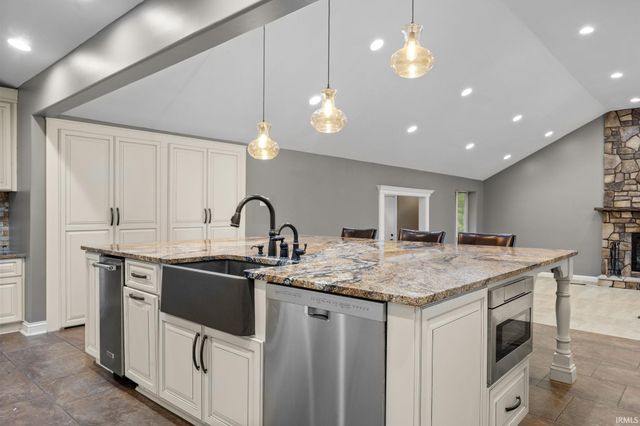 1800 E 430 S Road, Lafayette, IN 47909