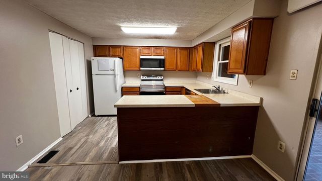 44 RUNNING BROOKE DR, Baltimore, MD 21244
